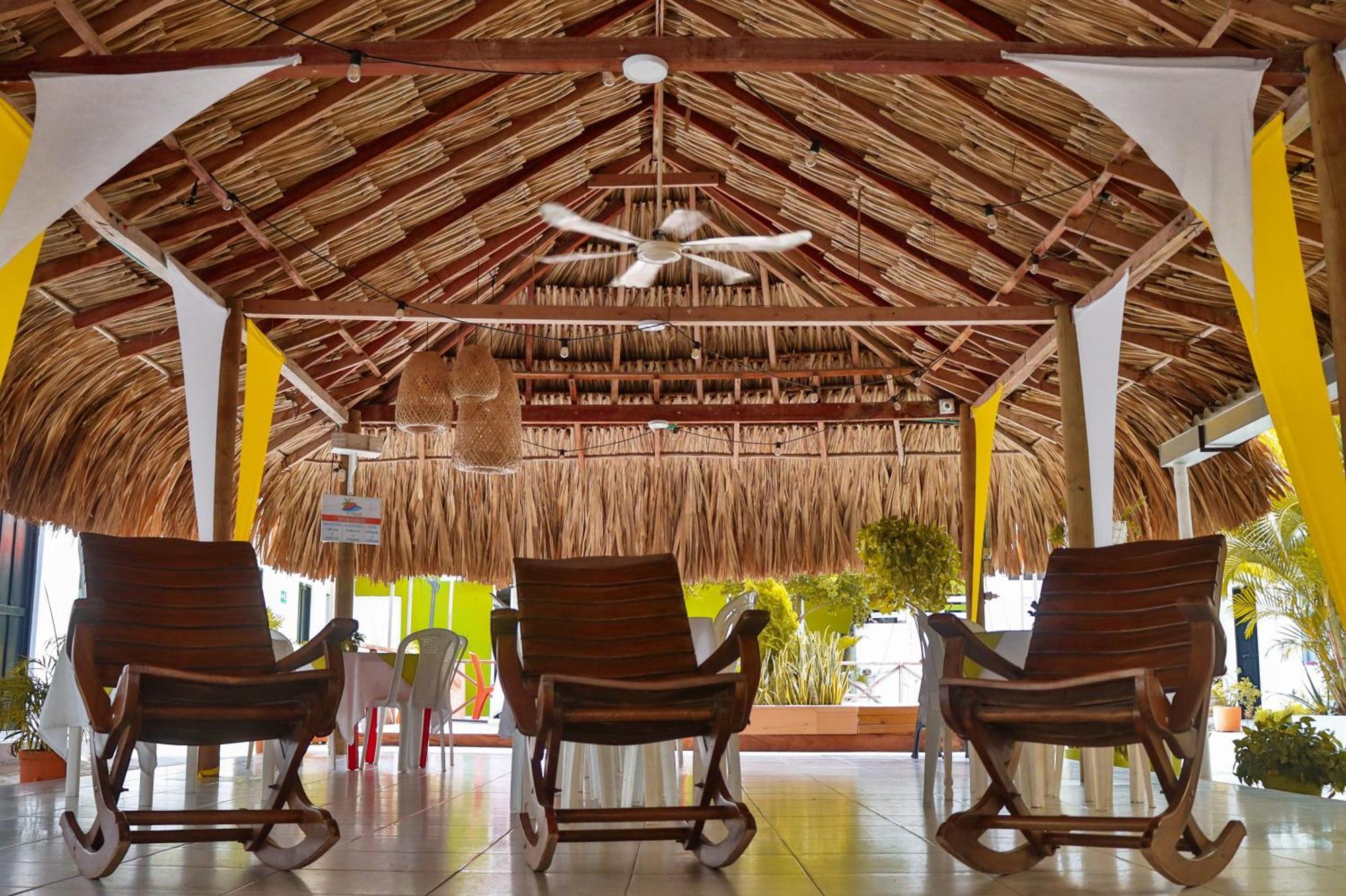 Casa Hotel Las Antillas Tolú Exteriör bild